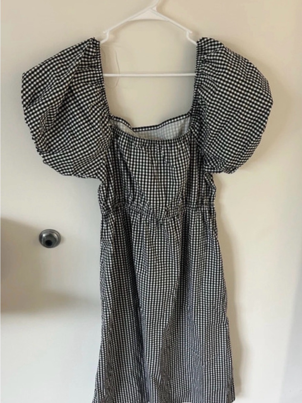Black and White Gingham Puff-Sleeve Dress